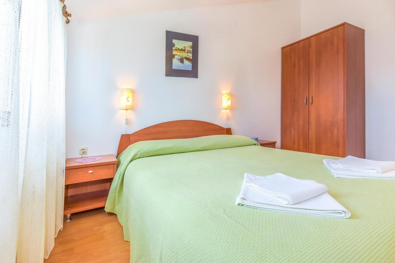 Apartments Adria Biograd Na Moru Ruang foto