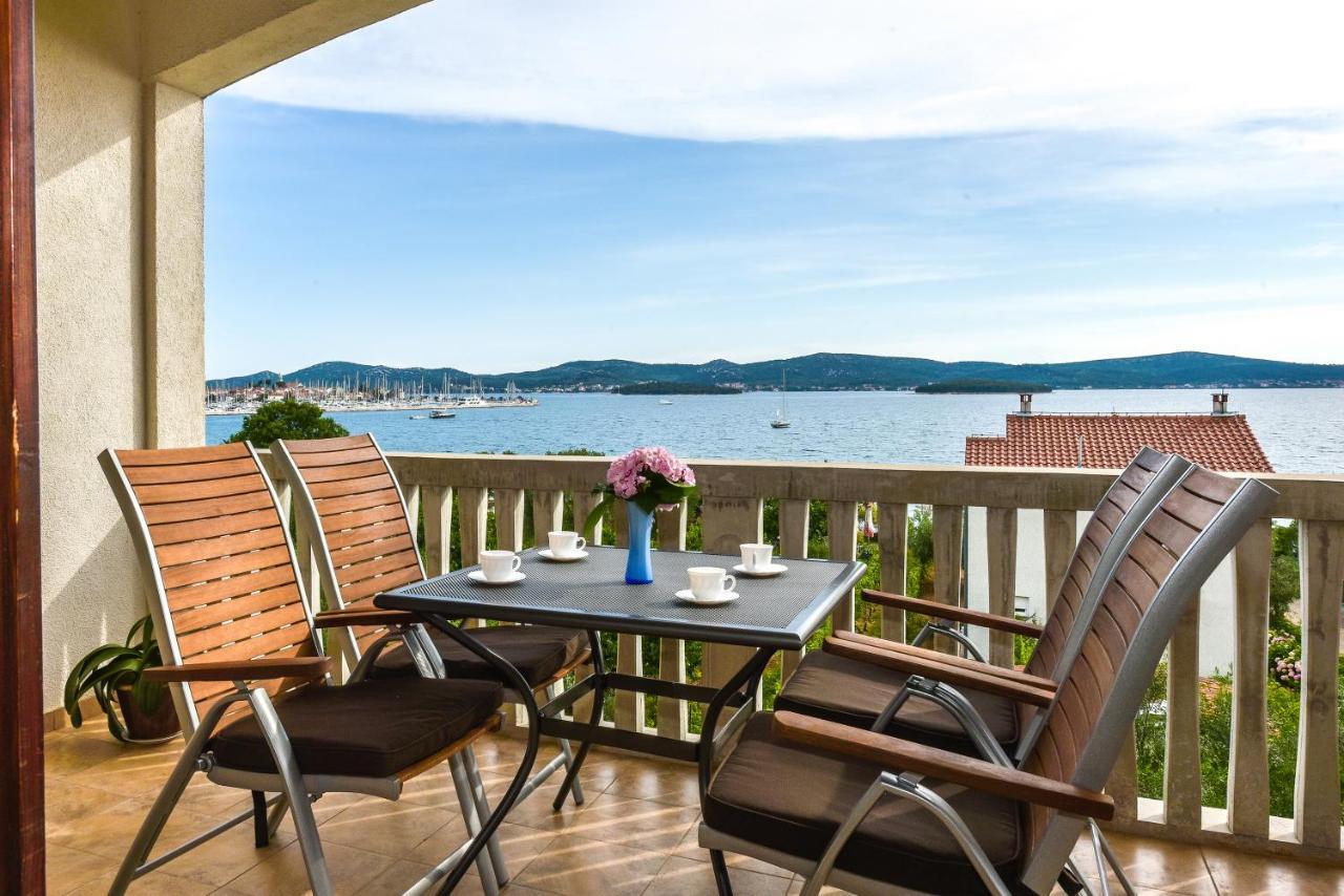 Apartments Adria Biograd Na Moru Bagian luar foto