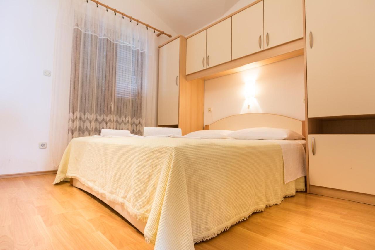 Apartments Adria Biograd Na Moru Bagian luar foto