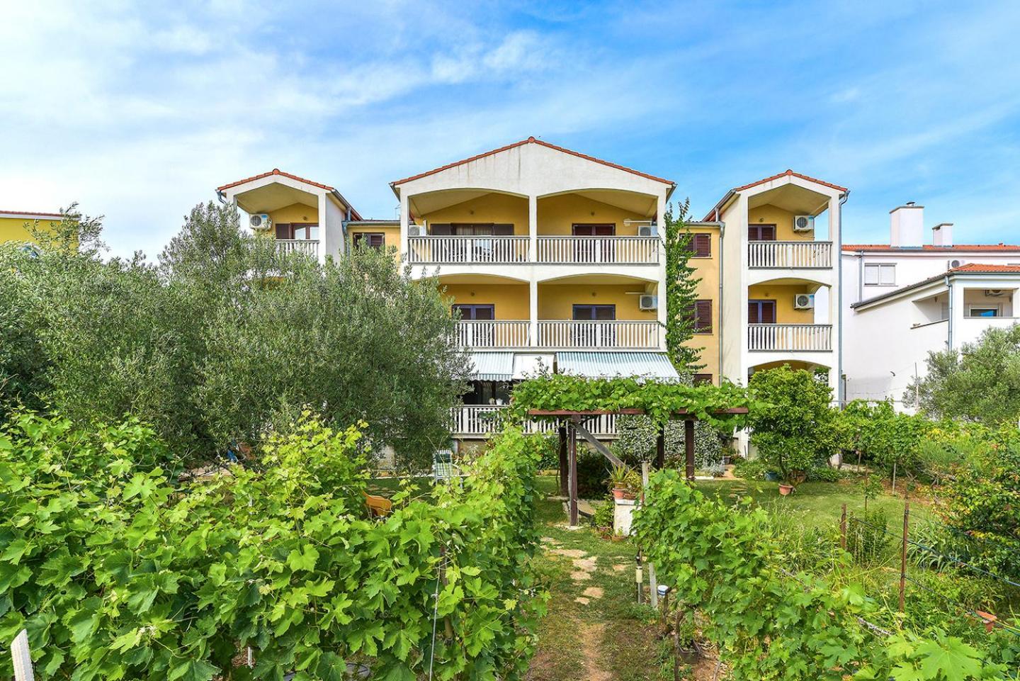 Apartments Adria Biograd Na Moru Bagian luar foto