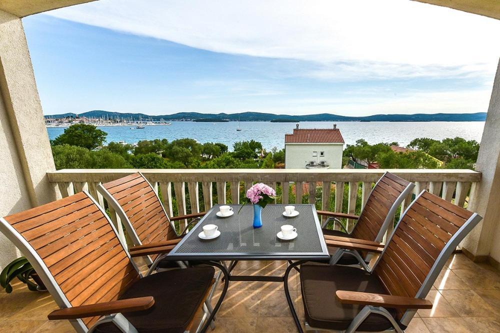 Apartments Adria Biograd Na Moru Ruang foto